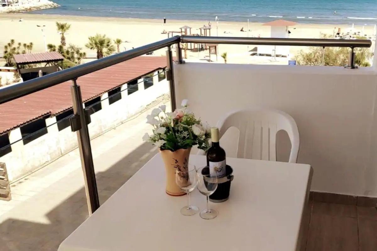 Beach Apartment Mackenzie, Ларнака Екстериор снимка